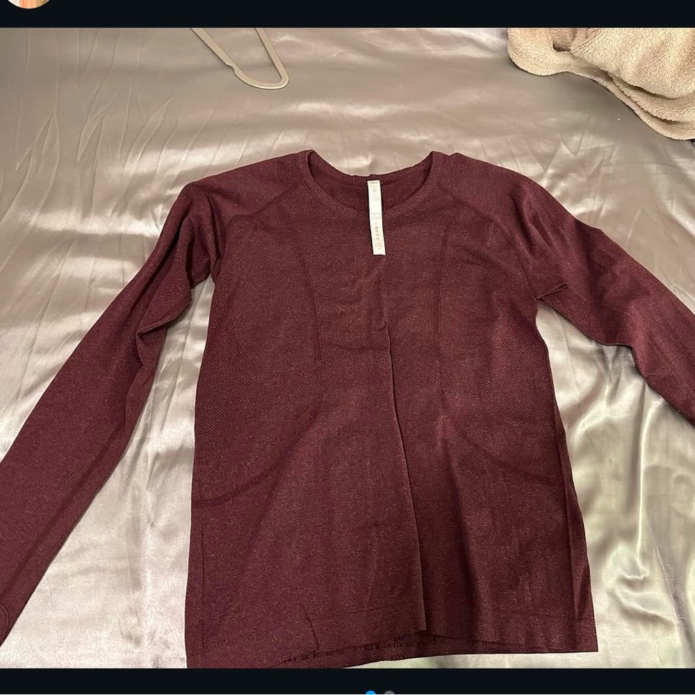 Maroon lululemon long sleeve swiftly tech